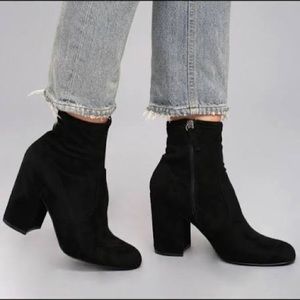 Steve Madden Black Booties size 6